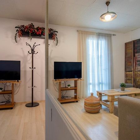 Modern City Apt In The Heart Of Heraklion 外观 照片